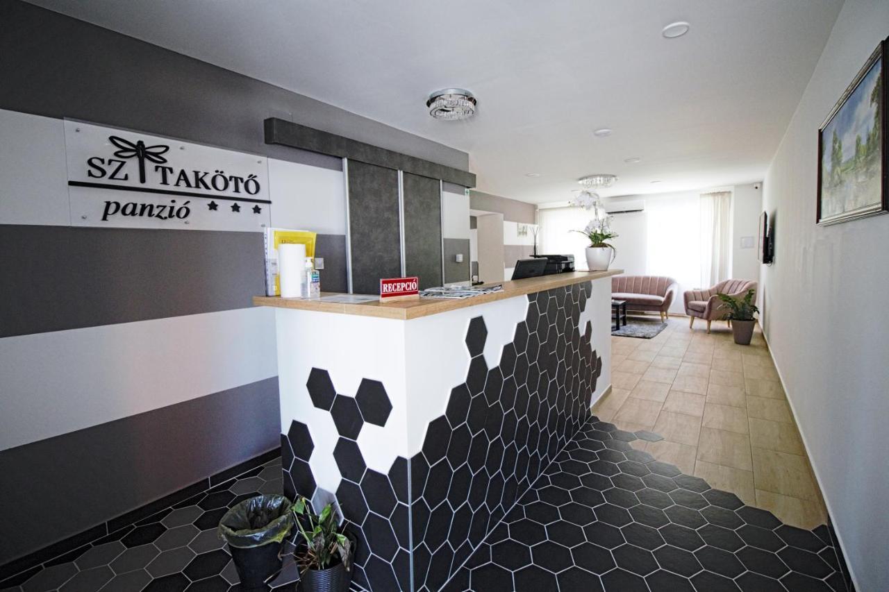 Szitakoeto Panzio Hotel Tiszafured Bagian luar foto