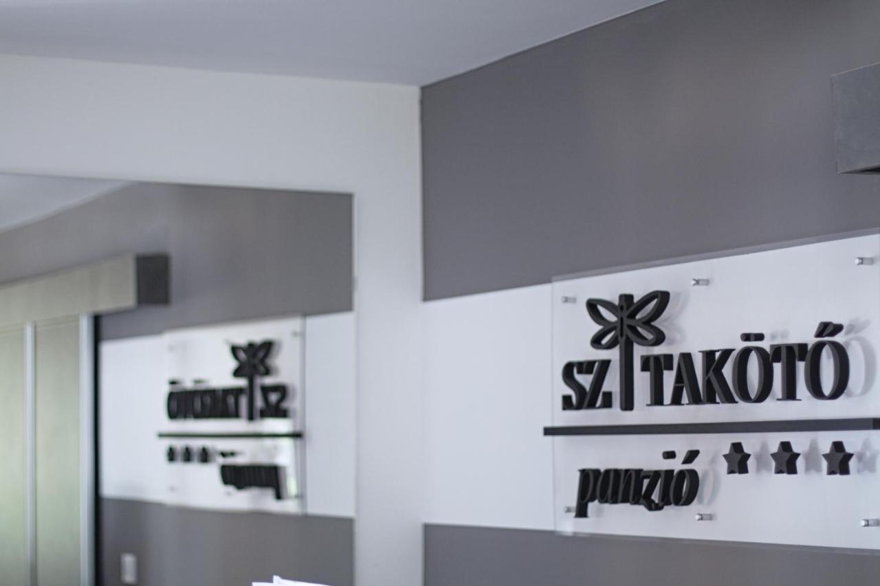 Szitakoeto Panzio Hotel Tiszafured Bagian luar foto
