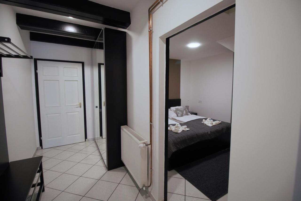 Szitakoeto Panzio Hotel Tiszafured Bagian luar foto