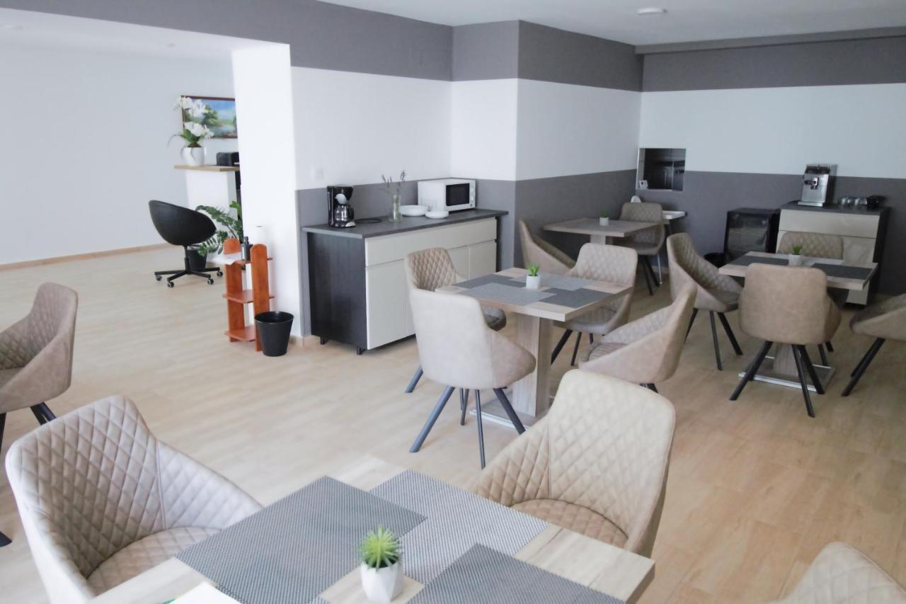Szitakoeto Panzio Hotel Tiszafured Bagian luar foto